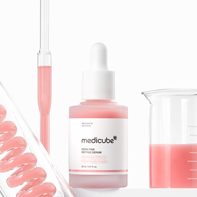 Medicube | PDRN Pink Peptide Glow Serum | Skincare – Moona Store